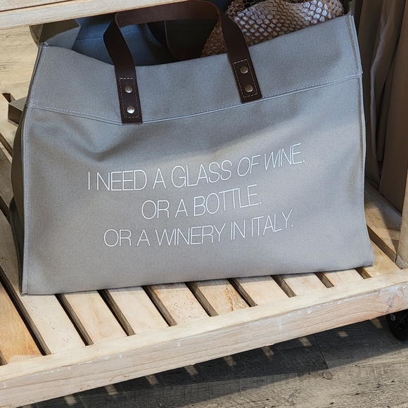 Meet your Posher, Jennifer - Picture 9 of 11